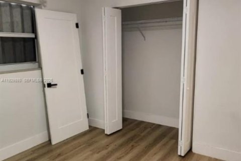 Villa ou maison à louer à Fort Lauderdale, Floride: 3 chambres, 116.22 m2 № 1988847 - photo 6