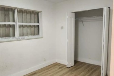 Villa ou maison à louer à Fort Lauderdale, Floride: 3 chambres, 116.22 m2 № 1988847 - photo 5