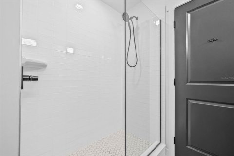 Apartamento en alquiler en Saint Petersburg, Florida, 1 dormitorio, 75.62 m2 № 1762177 - foto 11
