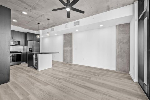 Apartamento en alquiler en Saint Petersburg, Florida, 1 dormitorio, 75.62 m2 № 1762177 - foto 6
