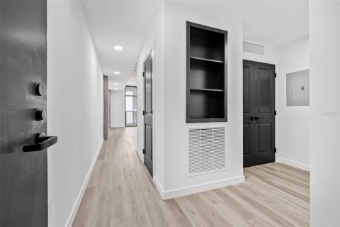 Apartamento en alquiler en Saint Petersburg, Florida, 1 dormitorio, 75.62 m2 № 1762177 - foto 3