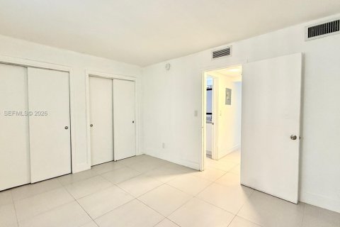 Condominio en alquiler en Dania Beach, Florida, 1 dormitorio, 55.74 m2 № 2026384 - foto 12