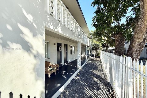 Condominio en alquiler en Dania Beach, Florida, 1 dormitorio, 55.74 m2 № 2026384 - foto 2