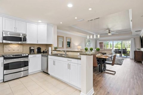 Copropriété à vendre à Four Corners, Floride: 3 chambres, 151.43 m2 № 2427059 - photo 6