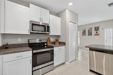 Villa ou maison à vendre à Tampa, Floride: 3 chambres, 145.67 m2 № 1825116 - photo 18