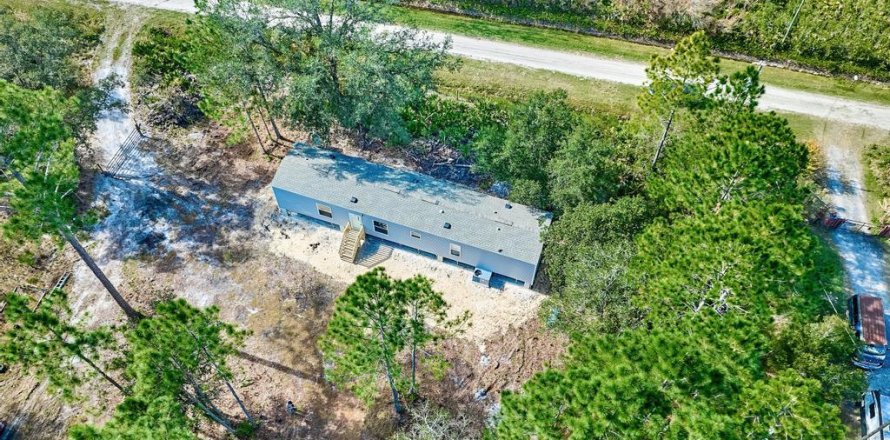 House in Hastings, Florida 3 bedrooms, 101.08 sq.m. № 887253
