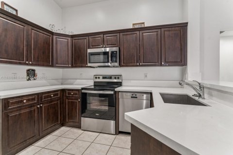 House in Weston, Florida 3 bedrooms, 125.7 sq.m. № 1825520 - photo 9