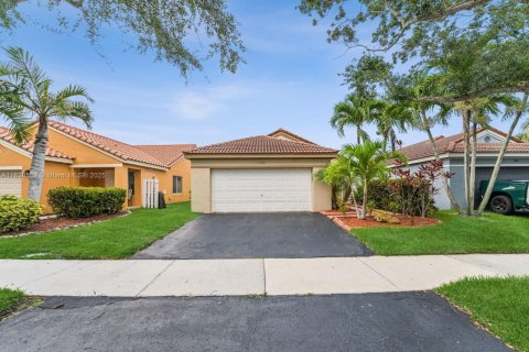 House in Weston, Florida 3 bedrooms, 125.7 sq.m. № 1825520 - photo 19
