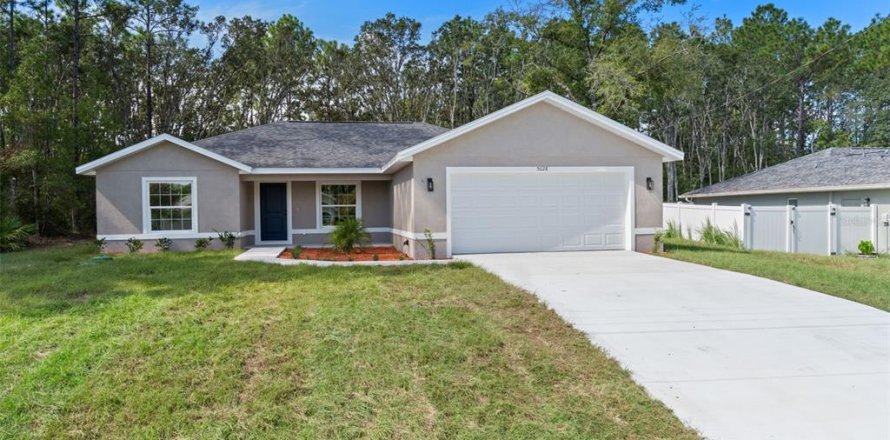 Casa en Citrus Springs, Florida 3 dormitorios, 135.82 m2 № 1900355