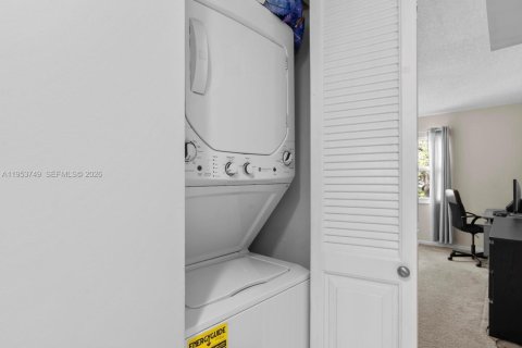 Купить кондоминиум в Коконат Крик, Флорида 2 спальни, 119.94м2, № 2008181 - фото 17