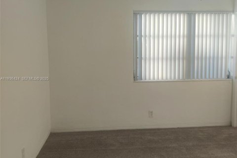 Apartment in Fort Lauderdale, Florida 1 bedroom, 9430.79 sq.m. № 1994387 - photo 6