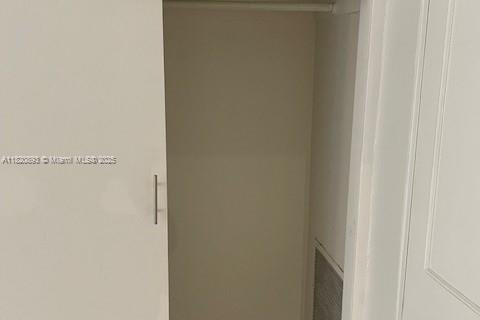 Снять в аренду кондоминиум в Бэл-Харбор, Флорида 1 спальня, 94.67м2, № 1937530 - фото 8
