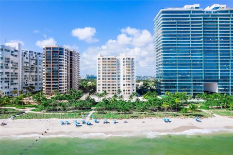 Condo in Bal Harbour, Florida, 1 bedroom  № 1937530 - photo 2