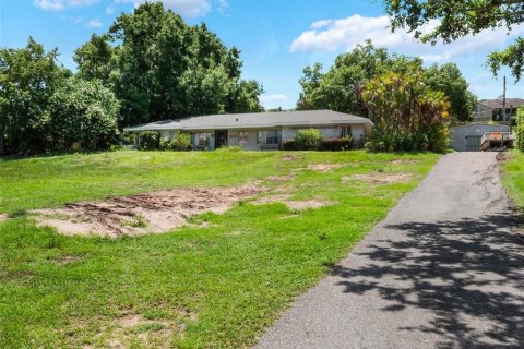 House in Clermont, Florida 2 bedrooms, 140.47 sq.m. № 1791986 - photo 8