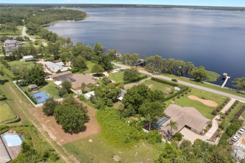 House in Clermont, Florida 2 bedrooms, 140.47 sq.m. № 1791986 - photo 2