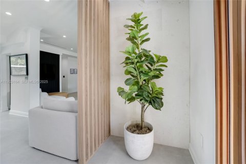 Casa en venta en North Bay Village, Florida, 3 dormitorios, 143.72 m2 № 1982529 - foto 10