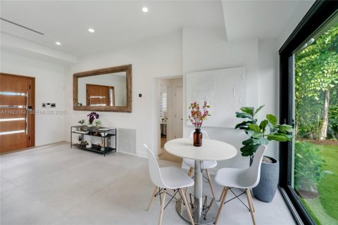 Casa en venta en North Bay Village, Florida, 3 dormitorios, 143.72 m2 № 1982529 - foto 22