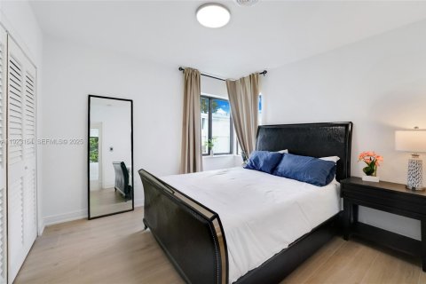 Casa en venta en North Bay Village, Florida, 3 dormitorios, 143.72 m2 № 1982529 - foto 13