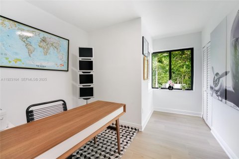 Casa en venta en North Bay Village, Florida, 3 dormitorios, 143.72 m2 № 1982529 - foto 15