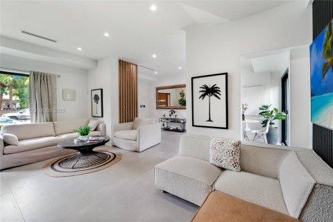 Casa en venta en North Bay Village, Florida, 3 dormitorios, 143.72 m2 № 1982529 - foto 20