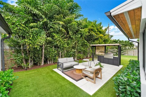 Casa en venta en North Bay Village, Florida, 3 dormitorios, 143.72 m2 № 1982529 - foto 19