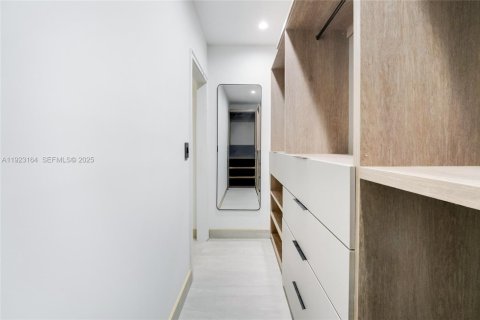 Casa en venta en North Bay Village, Florida, 3 dormitorios, 143.72 m2 № 1982529 - foto 30