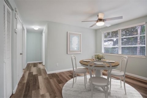 House in Dunedin, Florida 2 bedrooms, 117.61 sq.m. № 1528740 - photo 10