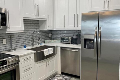 Condo in Clearwater, Florida, 2 bedrooms  № 1916343 - photo 3