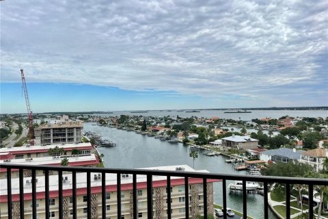 Condo in Clearwater, Florida, 2 bedrooms  № 1916343 - photo 19