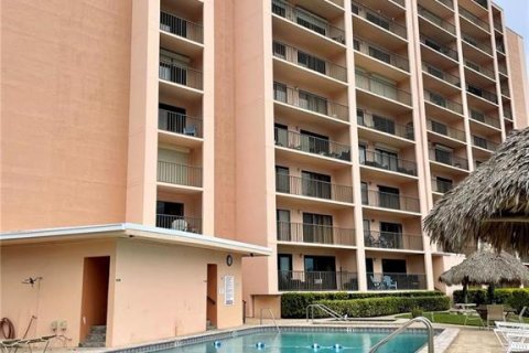 Condo in Clearwater, Florida, 2 bedrooms  № 1916343 - photo 27