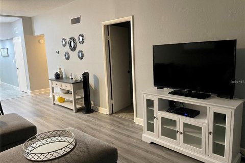 Condo in Clearwater, Florida, 2 bedrooms  № 1916343 - photo 11