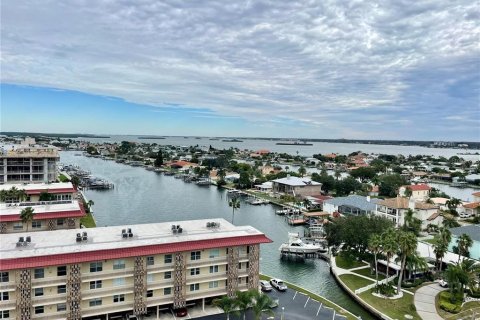 Condo in Clearwater, Florida, 2 bedrooms  № 1916343 - photo 1