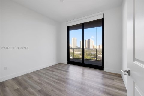 Condo in Hallandale Beach, Florida, 3 bedrooms  № 2002974 - photo 28