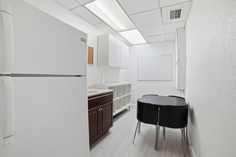 Propiedad comercial en venta en Coral Springs, Florida № 2087825 - foto 9