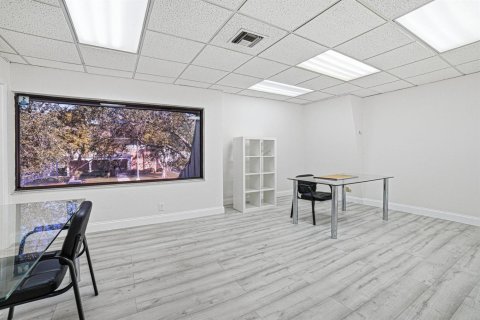 Propiedad comercial en venta en Coral Springs, Florida № 2087825 - foto 15