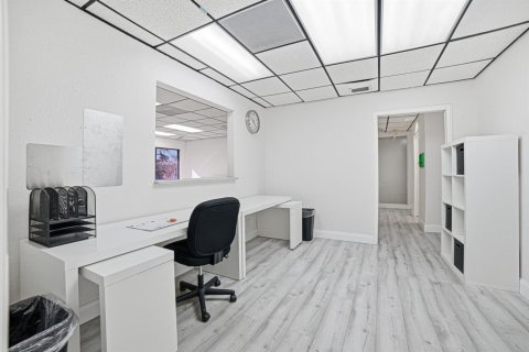 Immobilier commercial à Coral Springs, Floride № 2087825
