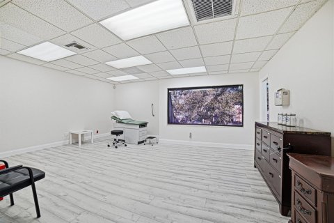 Propiedad comercial en venta en Coral Springs, Florida № 2087825 - foto 12