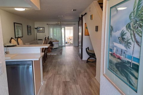 Adosado en Jensen Beach, Florida 2 dormitorios, 139.35 m2 № 2084105