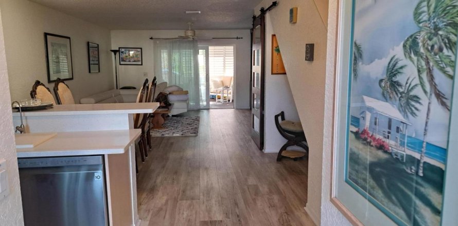 Adosado en Jensen Beach, Florida 2 dormitorios, 139.35 m2 № 2084105