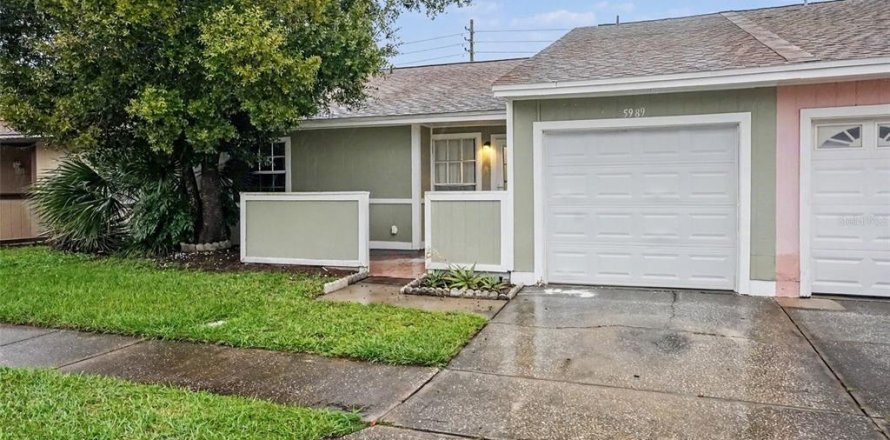 Adosado en Orlando, Florida 3 dormitorios, 123.65 m2 № 2410673