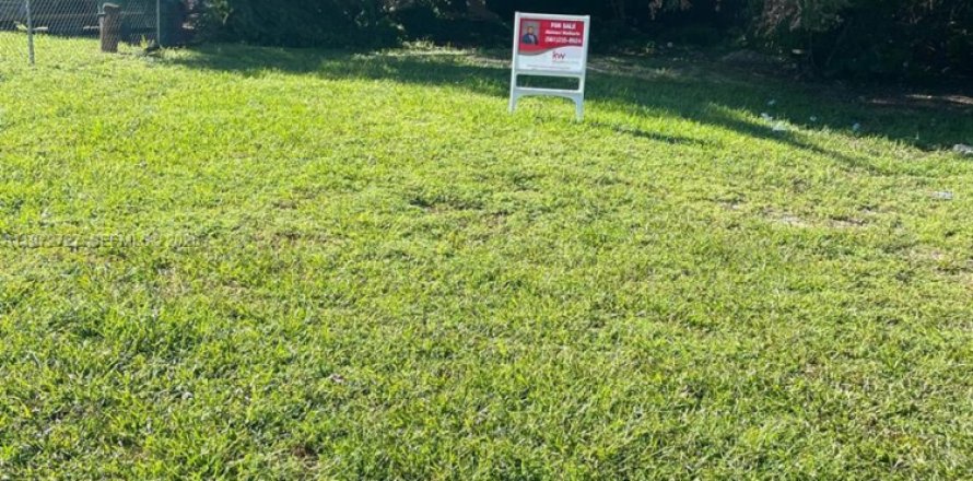 Immobilier commercial à Miami, Floride № 2033049