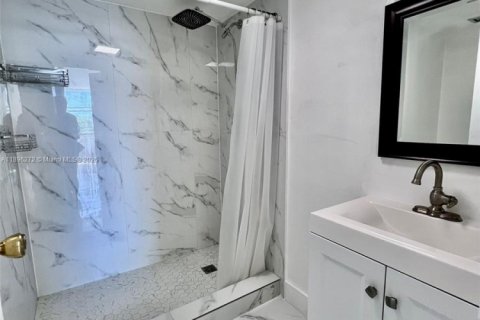 Снять в аренду кондоминиум в Норт-Майами-Бич, Флорида 1 спальня, 75.07м2, № 1950429 - фото 7