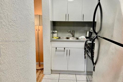 Купить кондоминиум в Майами-Бич, Флорида 1 спальня, 41.16м2, № 2051924 - фото 9