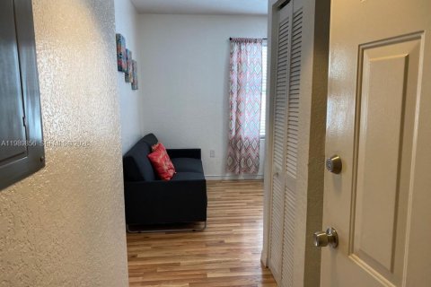 Купить кондоминиум в Майами-Бич, Флорида 1 спальня, 41.16м2, № 2051924 - фото 4