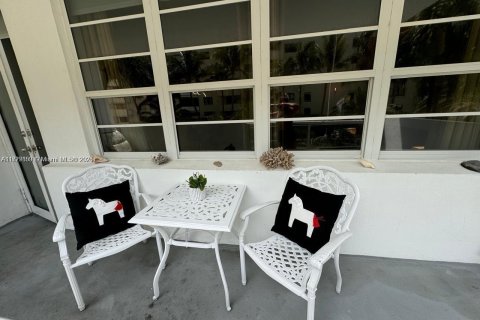 Condominio en venta en Miami Beach, Florida, 51.1 m2 № 1958921 - foto 10