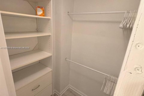 Condominio en venta en Miami Beach, Florida, 51.1 m2 № 1958921 - foto 6