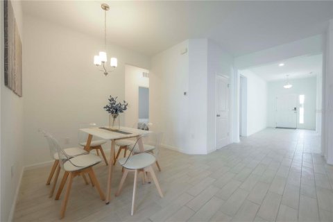 Casa en venta en Haines City, Florida, 4 dormitorios, 196.02 m2 № 1717584 - foto 28