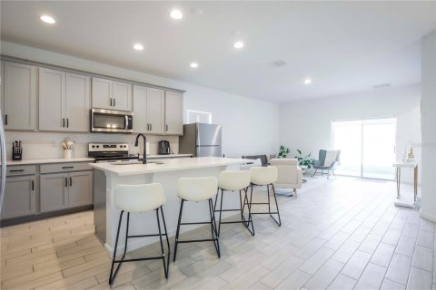 Casa en venta en Haines City, Florida, 4 dormitorios, 196.02 m2 № 1717584 - foto 11