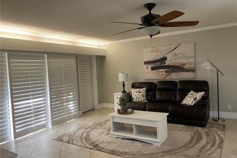 Condo in Palm Harbor, Florida, 1 bedroom  № 2091849 - photo 5