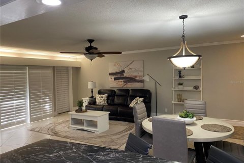Condo in Palm Harbor, Florida, 1 bedroom  № 2091849 - photo 7